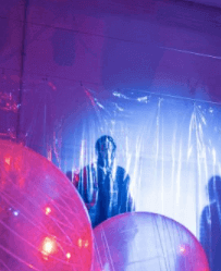 Theater zur weiten Welt